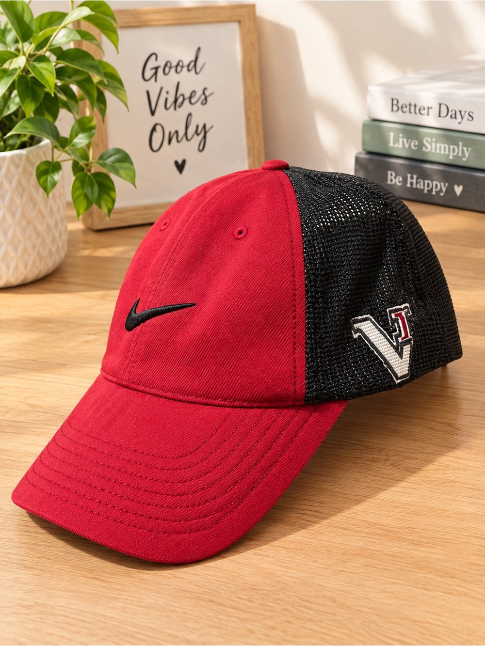 Nike Red Front Black Mesh V-Accent Baseball Cap
